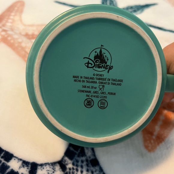 Disney Goofy and Pluto Mug - Picture 2 of 3